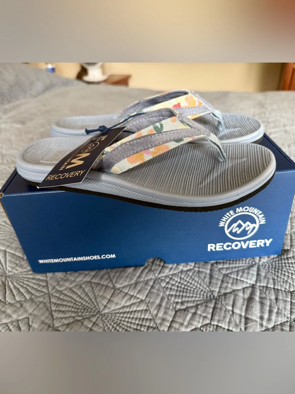 White Mountain FOM thong recovery sandal